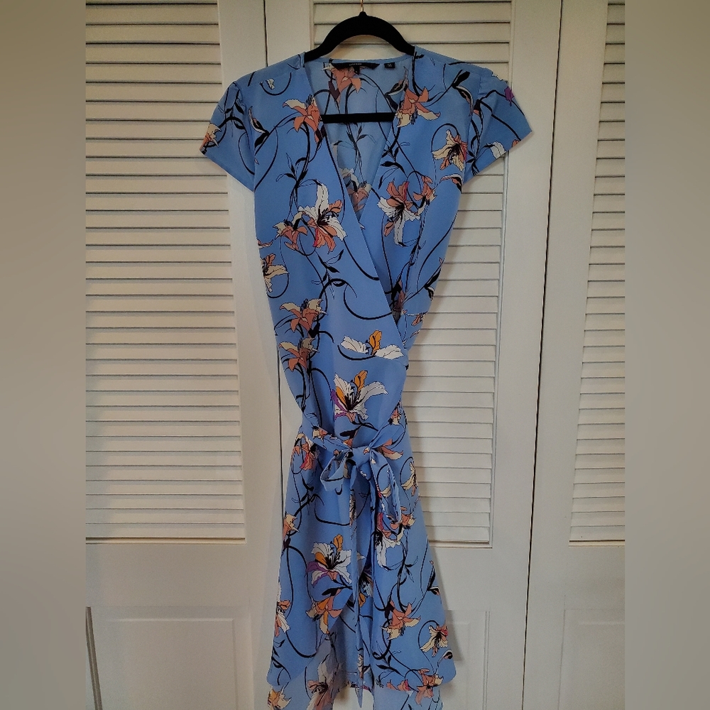 Floral blue Vera Moda wrap dress size M